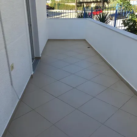 Duka Apts