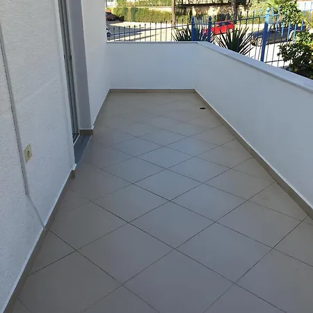 Duka Apts