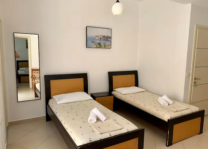 Duka Apts Appartement *